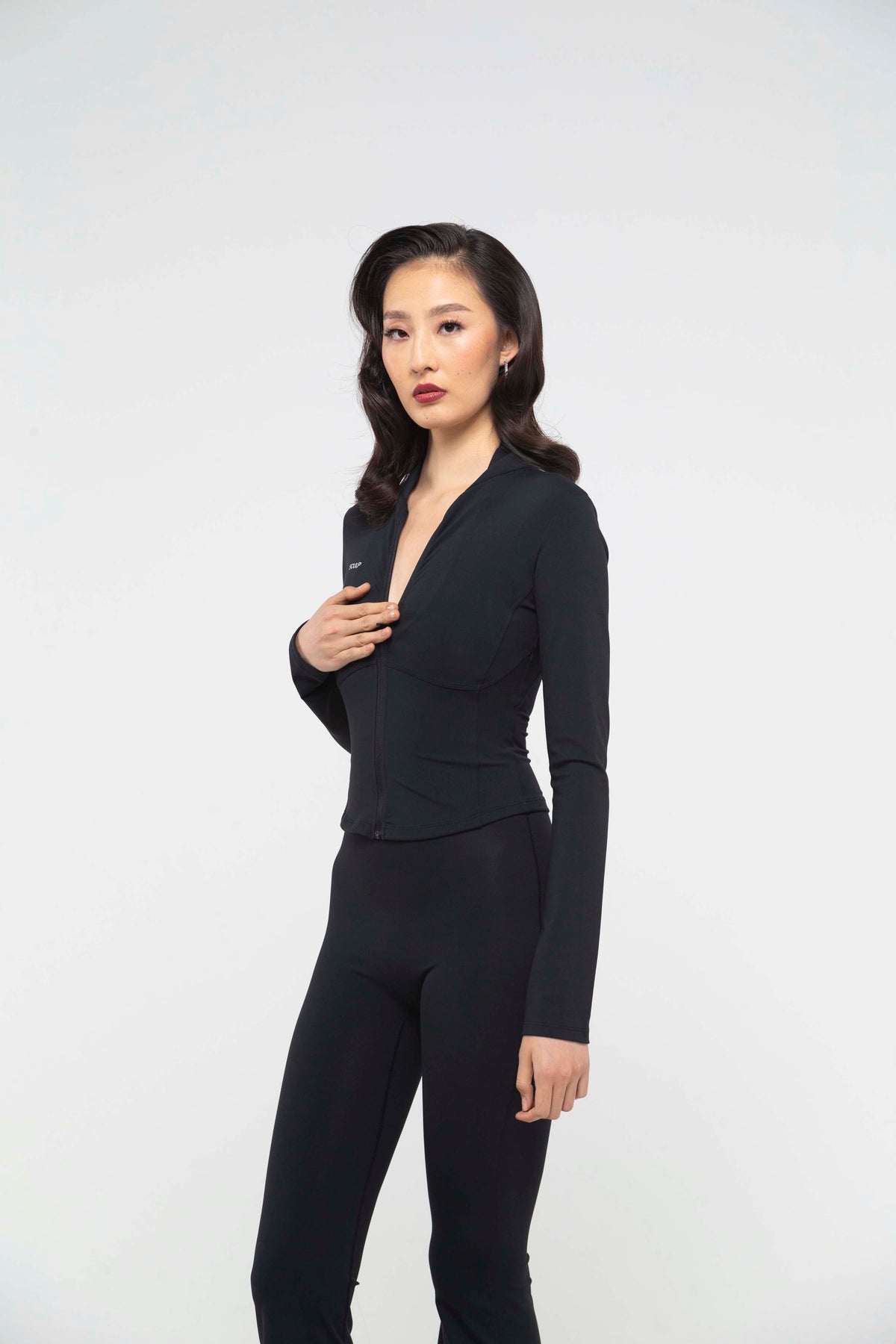 THE SCULPTING BODYSUIT image 7