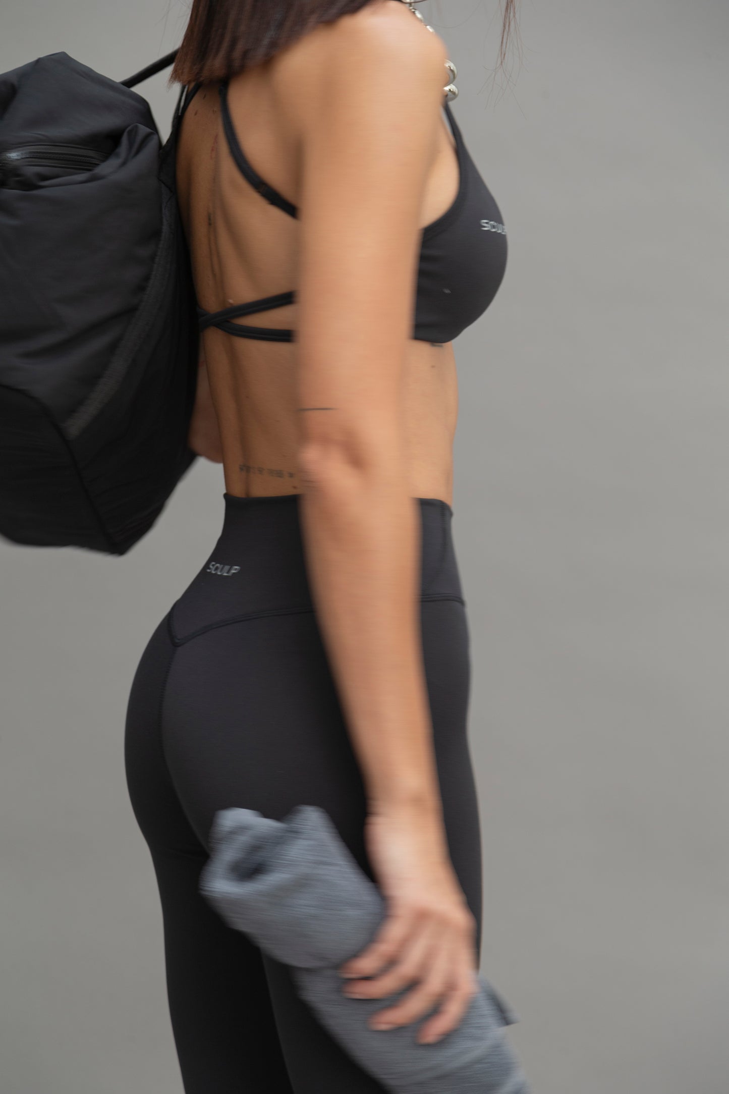 SEAMLESS STRAP SPORTS BRA