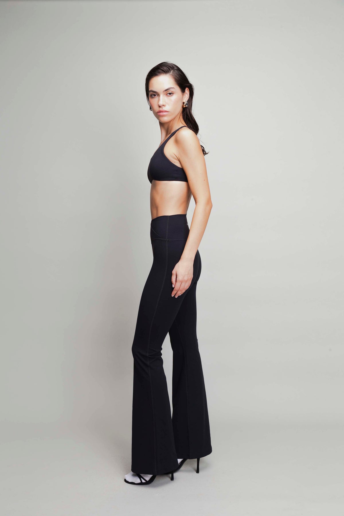 HIGH WAISTED FLARED LEGGINGS image 15