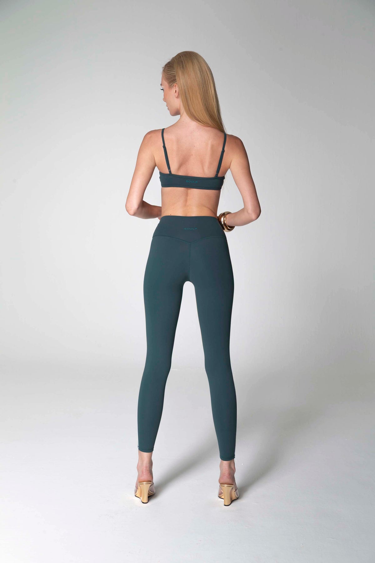 SCULPTING LEGGINGS image 5