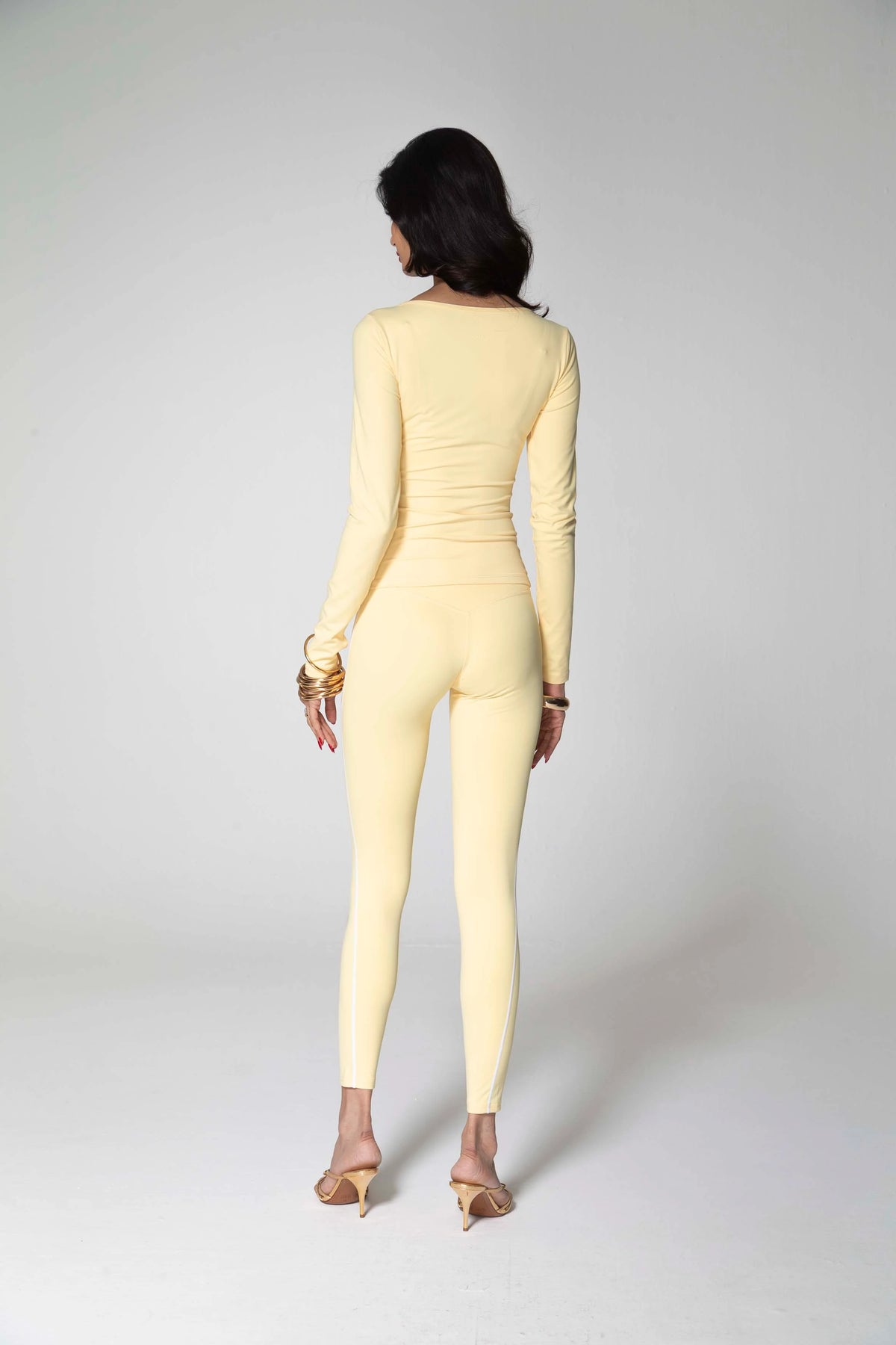 LONG SLEEVE SCULPTING TOP image 9