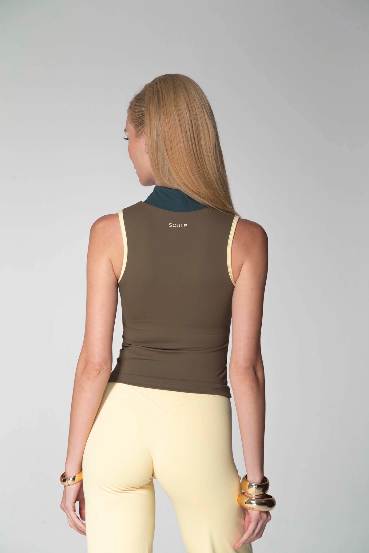 HERITAGE SLEEVELESS POLO image 7