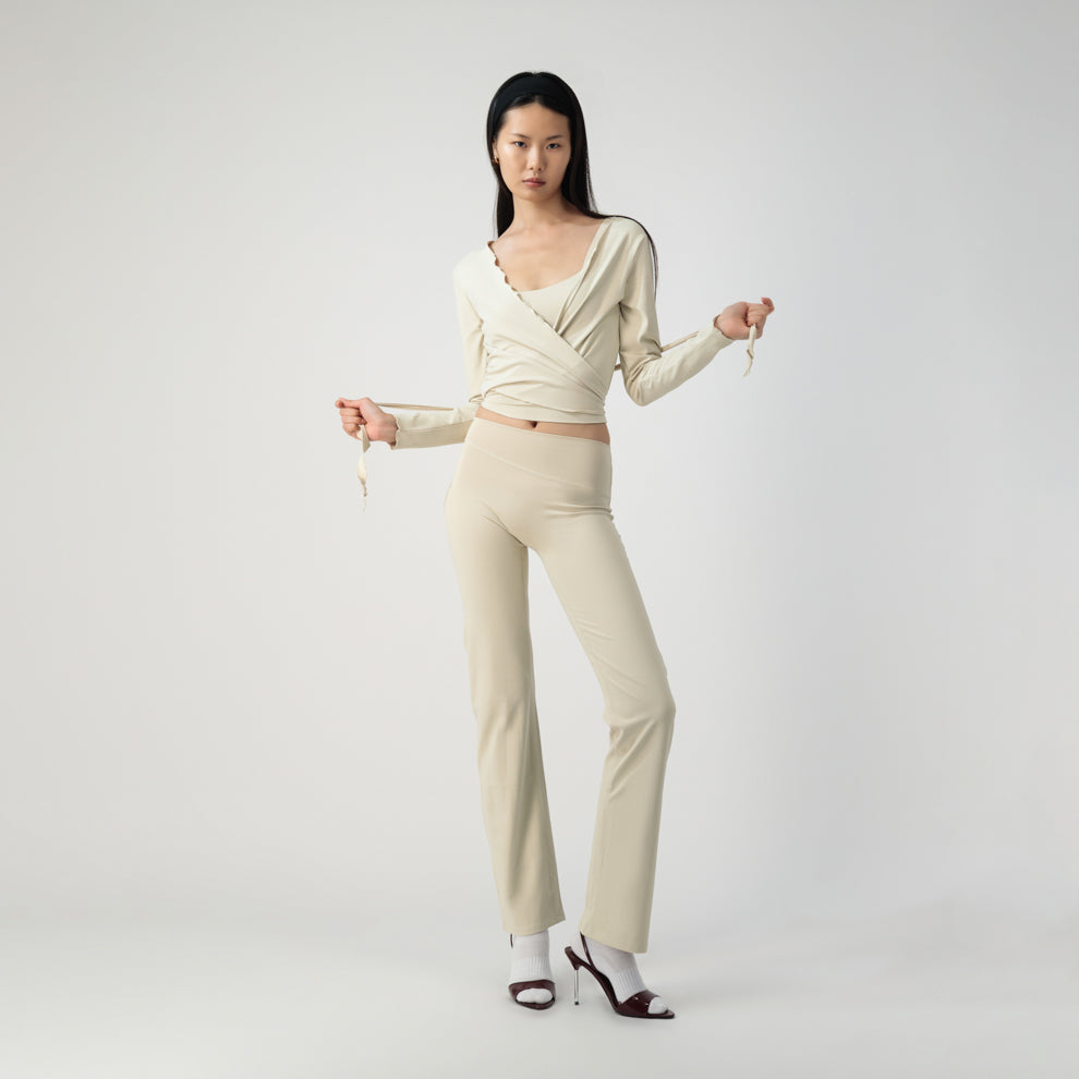SCULPTING WRAP TOP