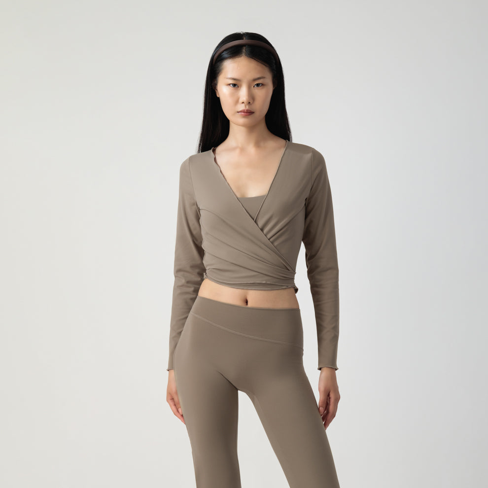 SCULPTING WRAP TOP image 17
