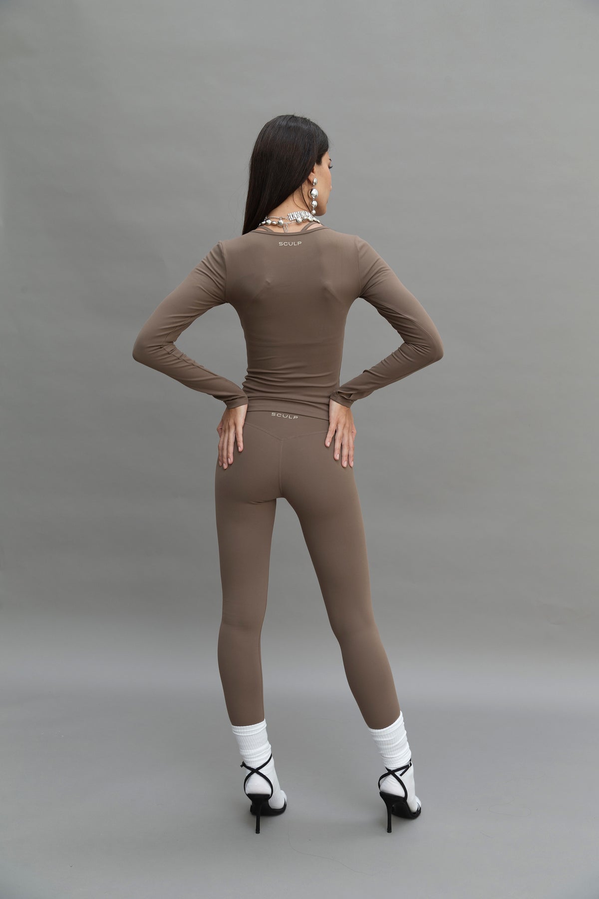 SCULPTING LEGGINGS image 10