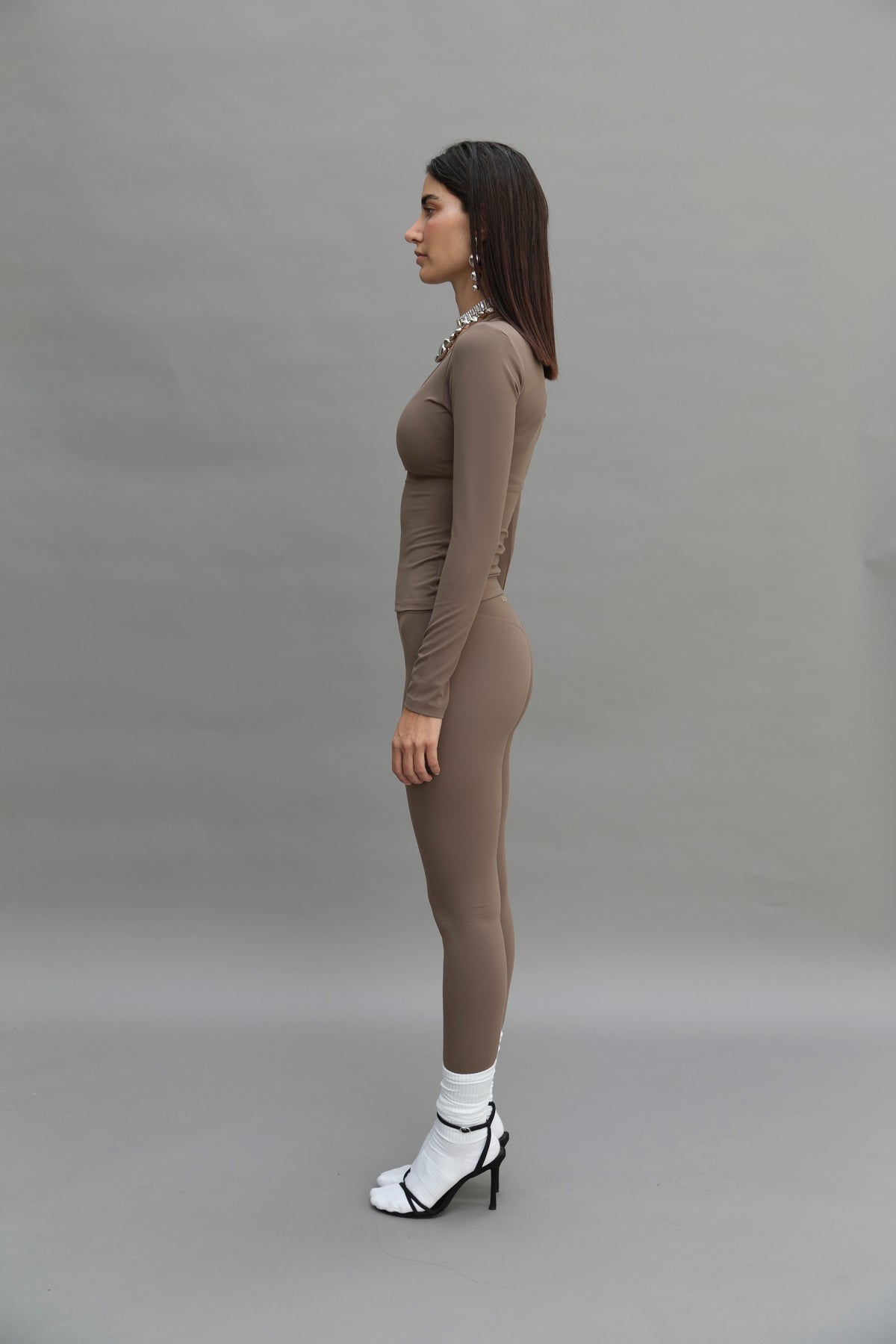 SCULPTING LEGGINGS image 11